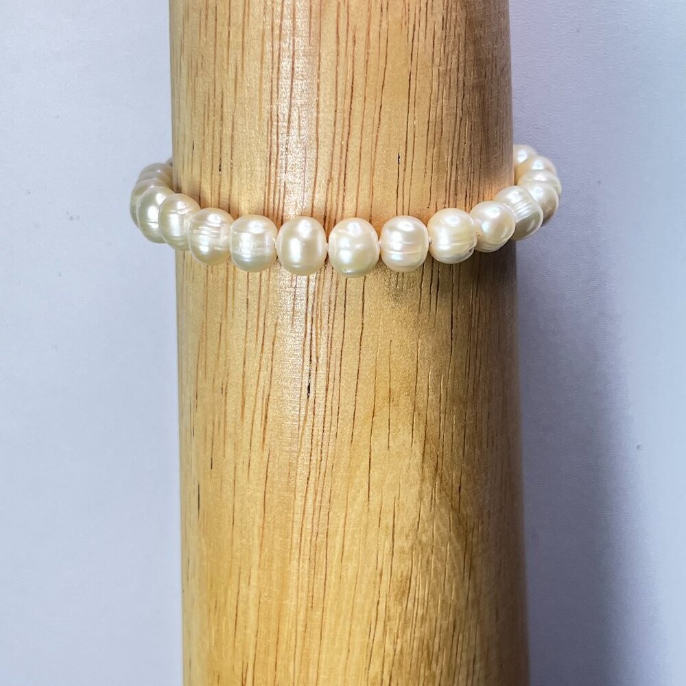 Vintage Round Freshwater Pearl Bracelet Gold Tone Filigree Safety Clasp  Classic